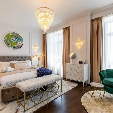 Holt Old Town One Bedroom Apartments Bucharest Exterior photo