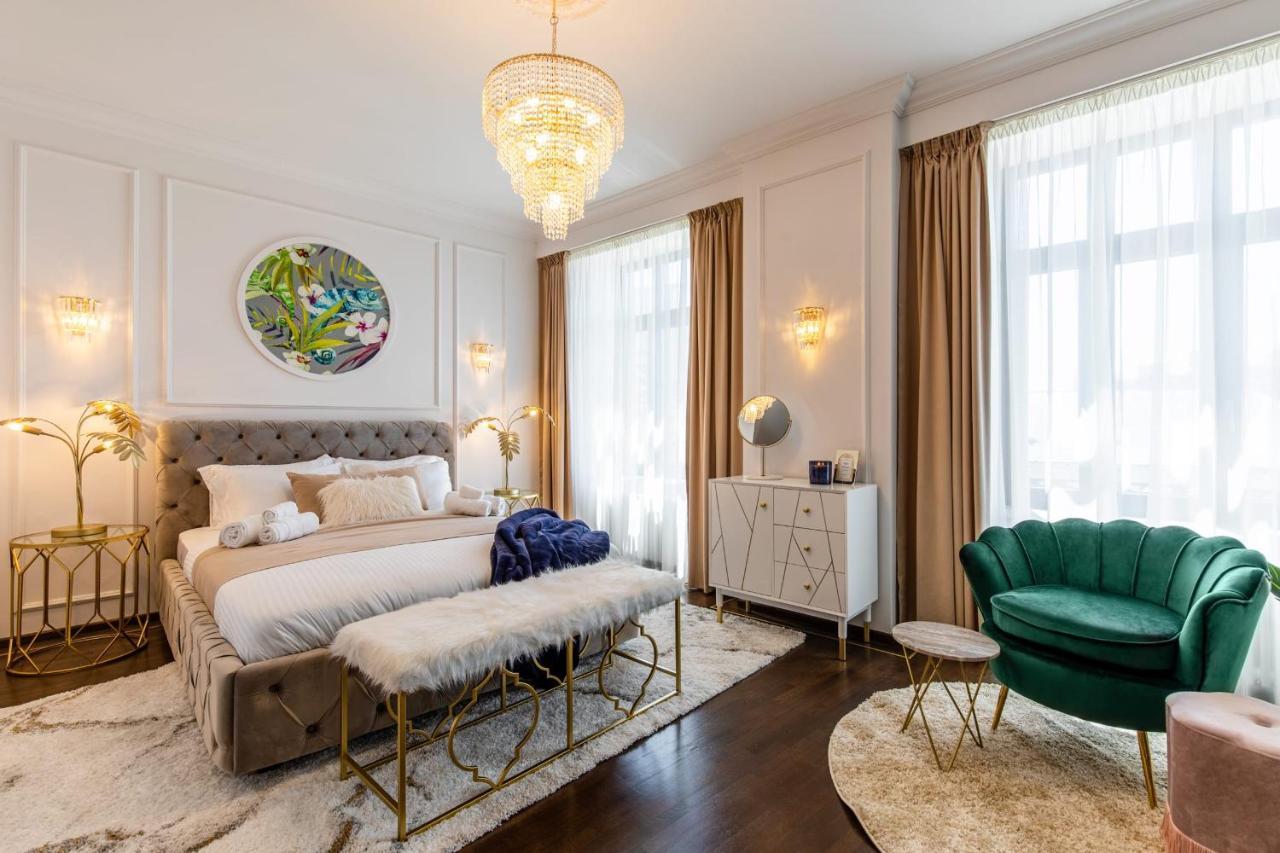 בית נופש Holt Old Town One Bedroom בוקרשט