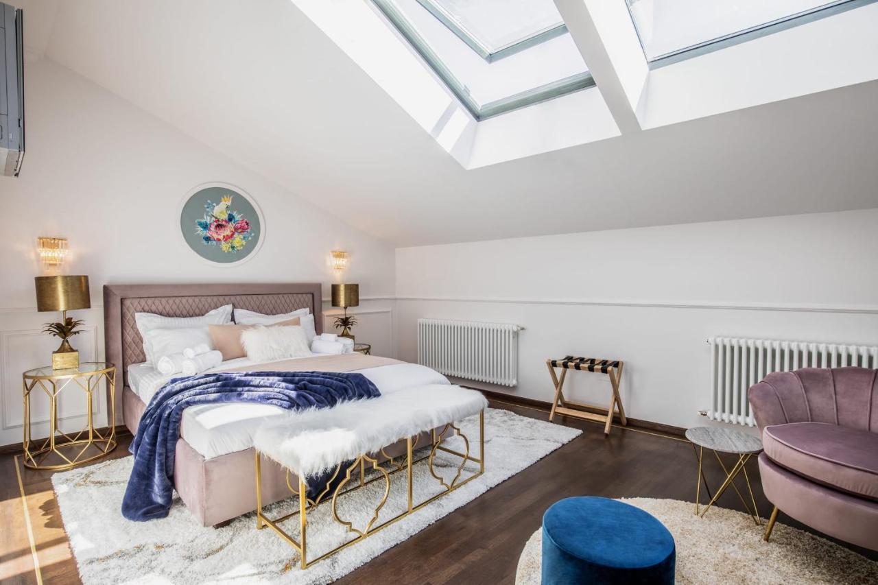 Holt Old Town One Bedroom * בוקרשט